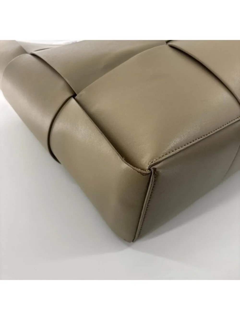 Bottega Veneta Super Arco Intrecciato Tote Gray